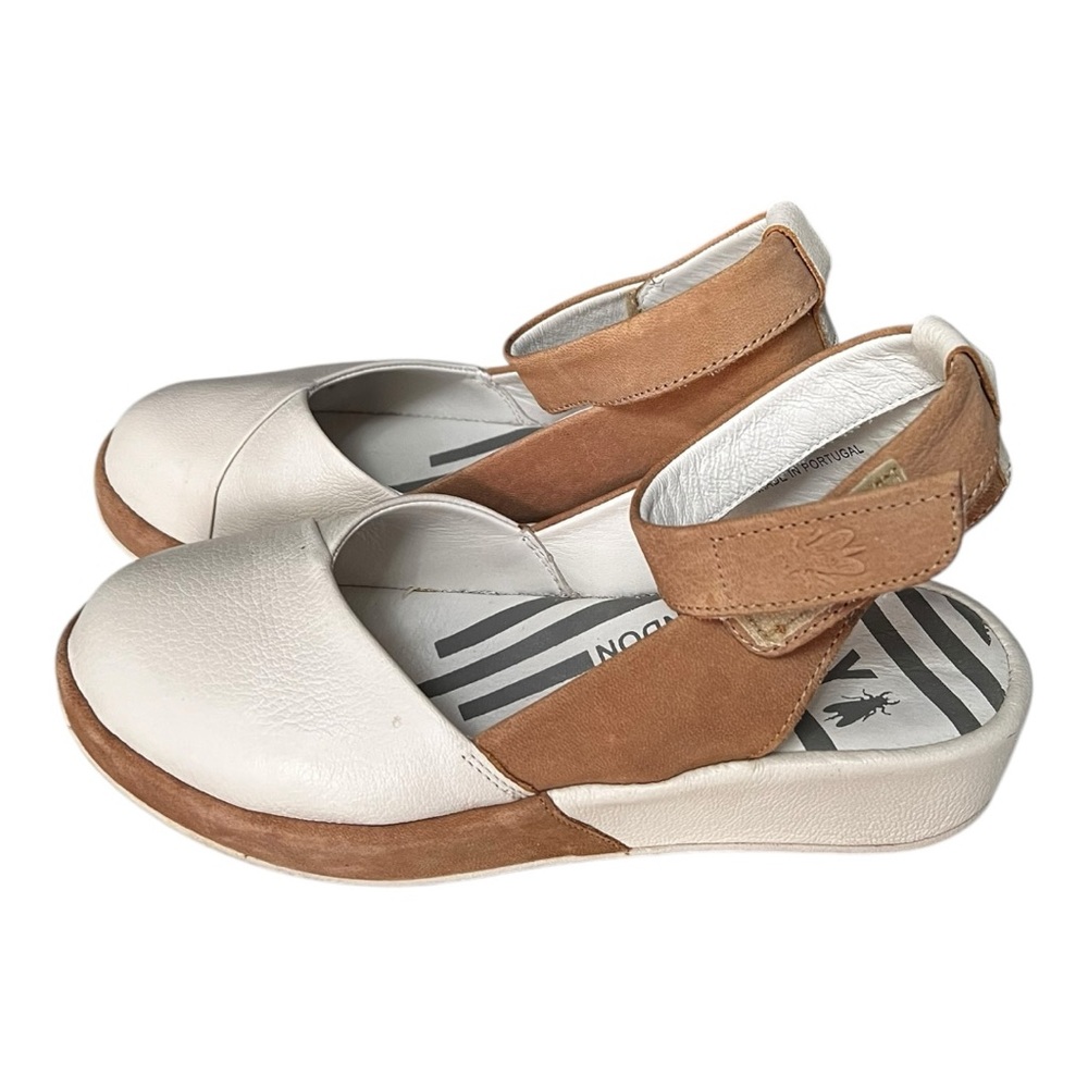 Women's Fly London size 38 Two-Tone cream/tan Leather Sandals